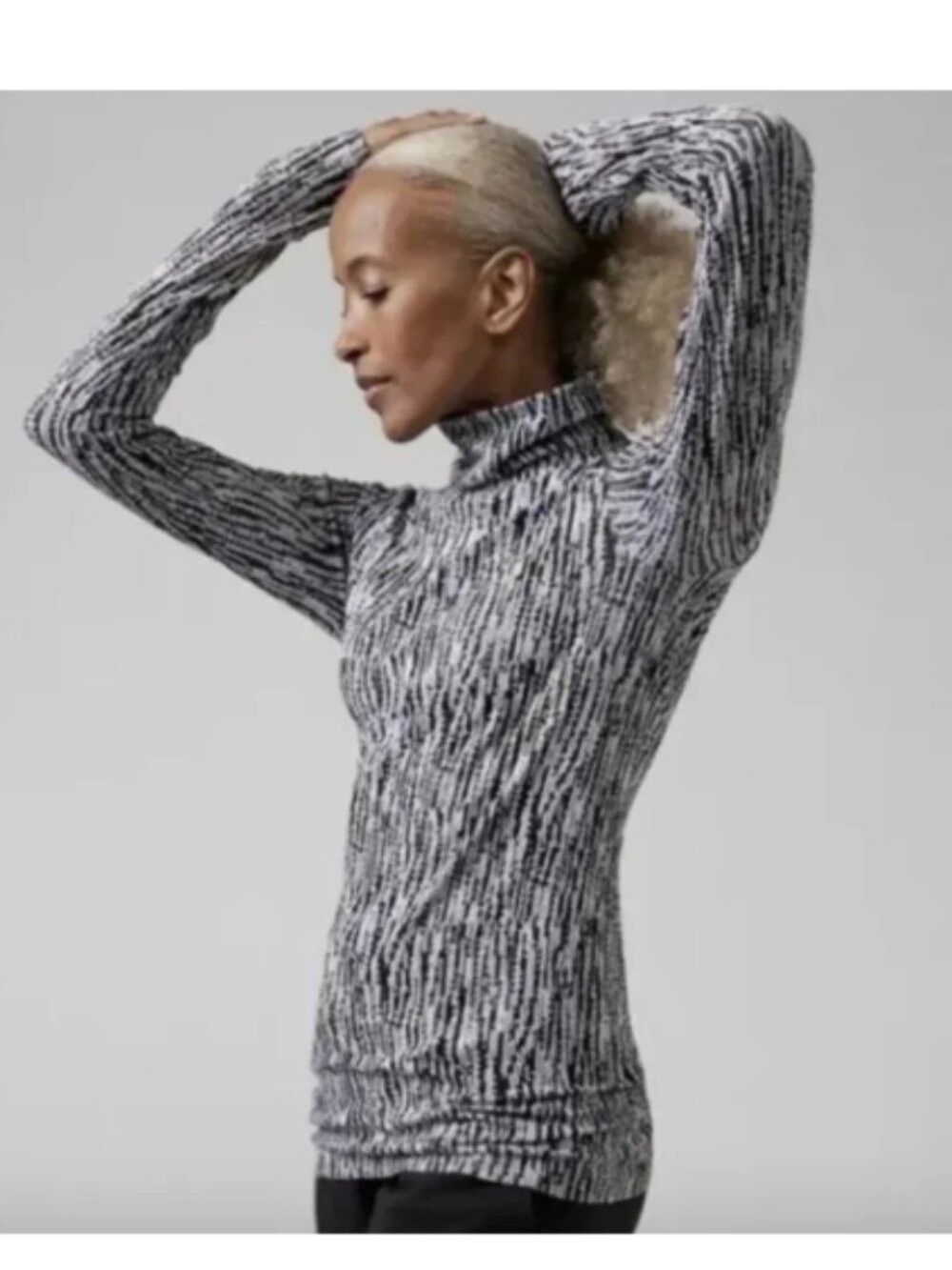 ATHLETA Flurry Elemental Turtleneck Size Medium